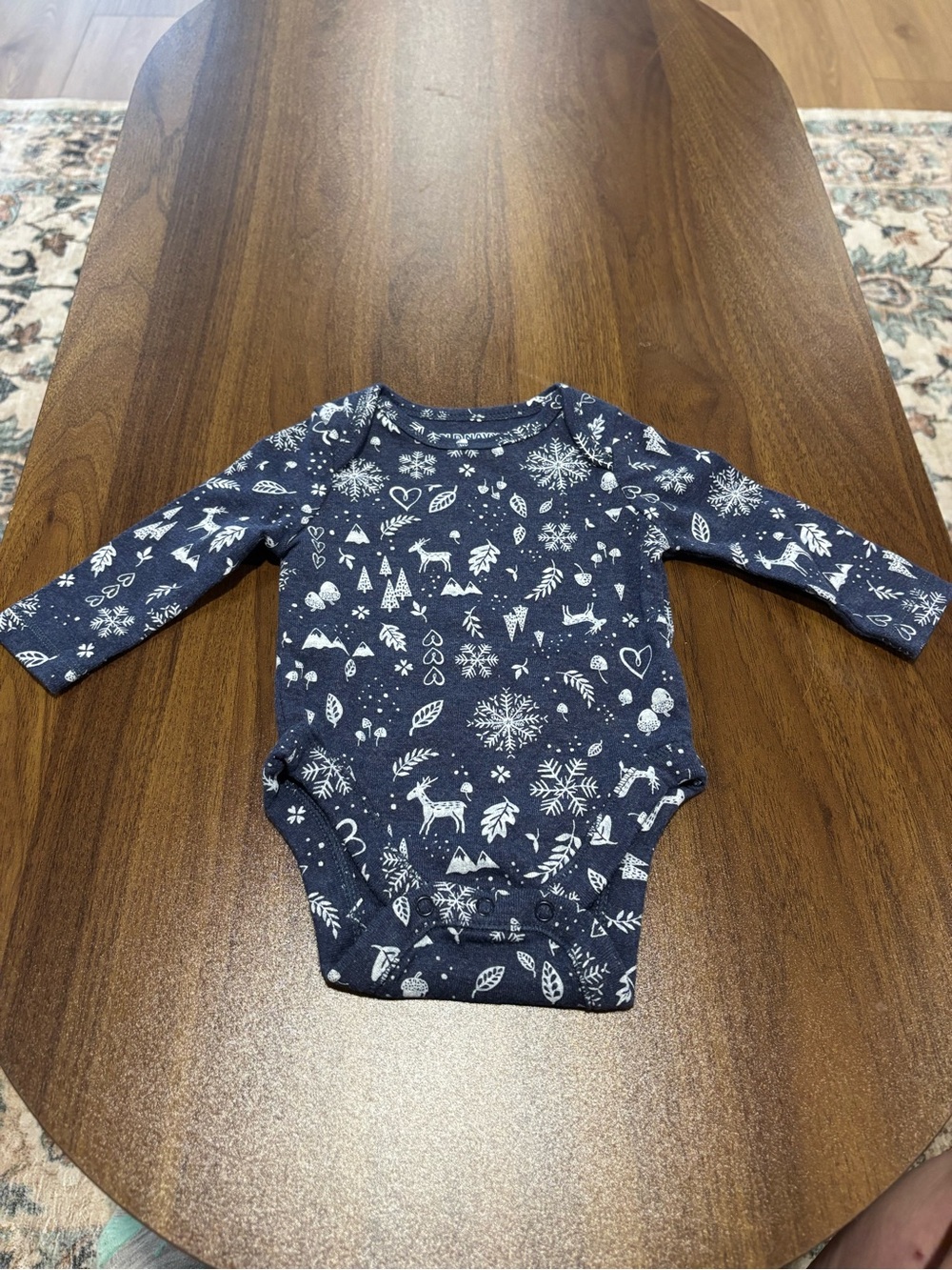 Old Navy Navy Blue Long-Sleeve Baby Bodysuit with White Winter Print